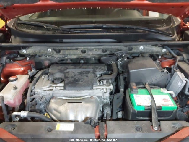 Toyota RAV4 LE 2015 JTMBFREV9FJ050981 Image 10