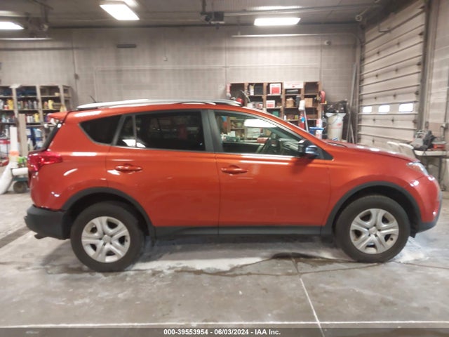 Toyota RAV4 LE 2015 JTMBFREV9FJ050981 Image 13