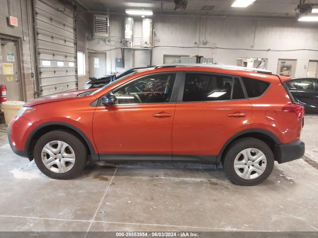 Toyota RAV4 LE 2015 JTMBFREV9FJ050981 Image 14