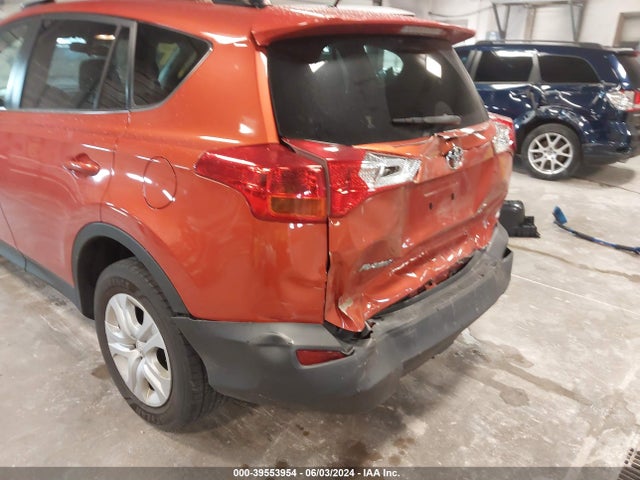 Toyota RAV4 LE 2015 JTMBFREV9FJ050981 Image 6