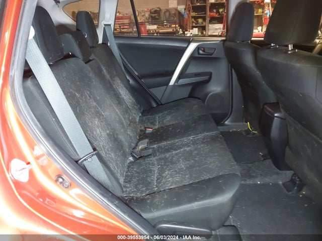 Toyota RAV4 LE 2015 JTMBFREV9FJ050981 Image 8