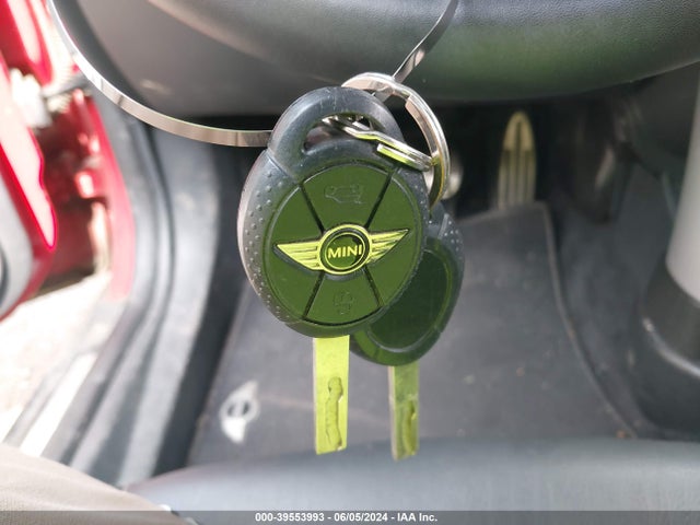 2006 MINI COOPER S WMWRE33596TL16308 Photo 10