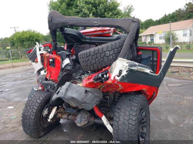 1C4BJWDG1EL118158 Jeep Wrangler Unlimited Sport