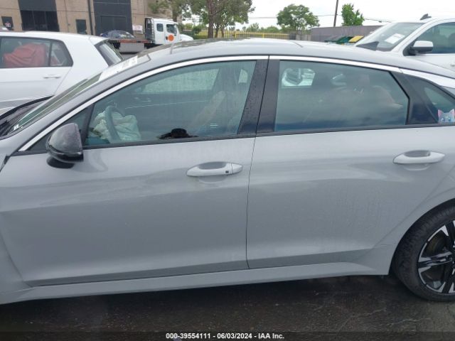 5XXG64J24NG162403 KIA K5 Gt-line