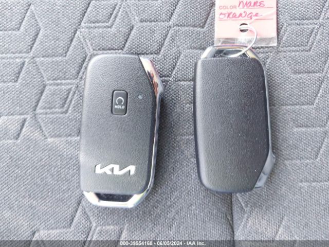 KNDEUCAA8R7535911 KIA SELTOS S
