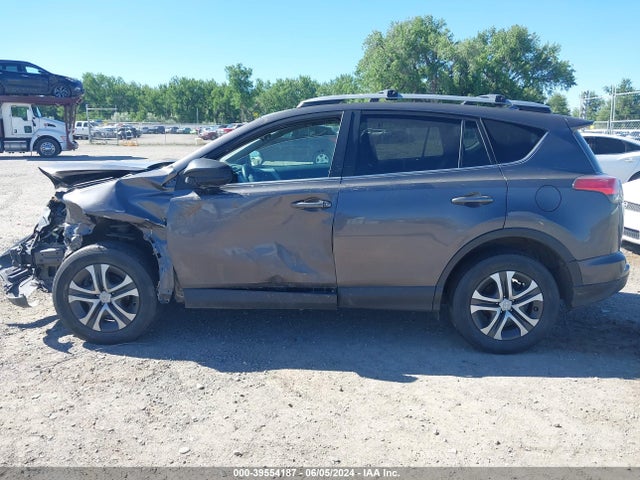 Toyota RAV4 LE 2017 2T3BFREVXHW547753 Image 14