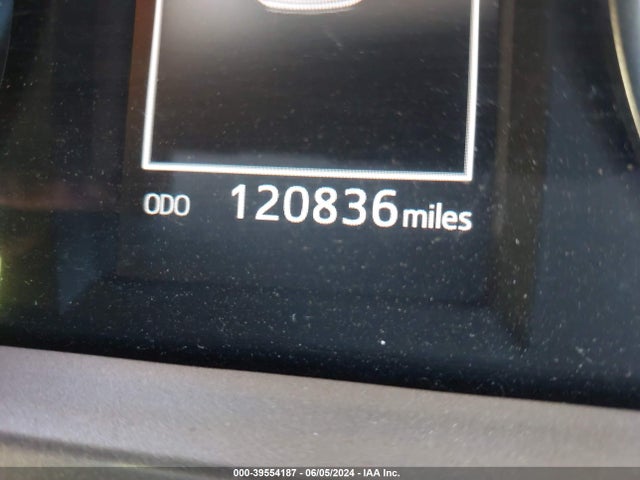 Toyota RAV4 LE 2017 2T3BFREVXHW547753 Image 15