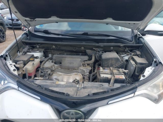 2T3WFREV3JW475897 Toyota Rav4 Xle