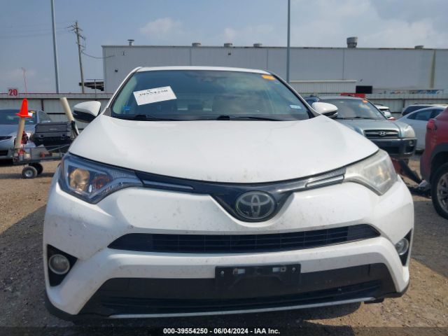 2T3WFREV3JW475897 Toyota Rav4 Xle