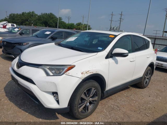 2T3WFREV3JW475897 Toyota Rav4 Xle
