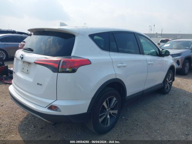 2T3WFREV3JW475897 Toyota Rav4 Xle