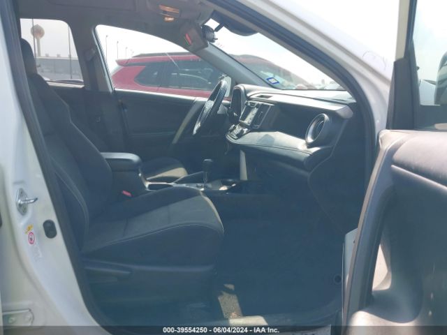 2T3WFREV3JW475897 Toyota Rav4 Xle