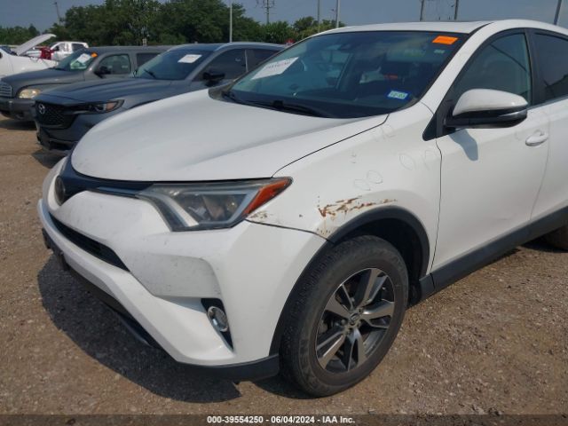 2T3WFREV3JW475897 Toyota Rav4 Xle