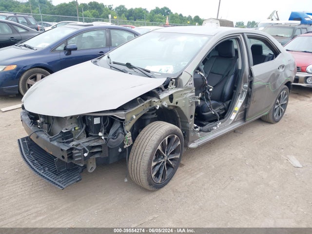 Toyota COROLLA SE 2017 5YFBURHE1HP579650 Image 2