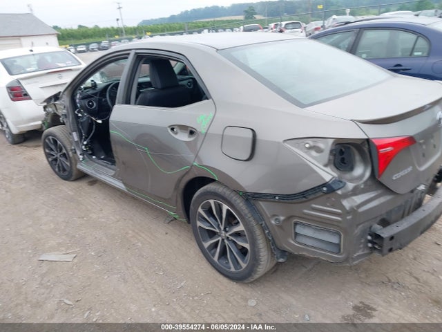 Toyota COROLLA SE 2017 5YFBURHE1HP579650 Image 3