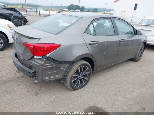 Toyota COROLLA SE 2017 5YFBURHE1HP579650 Image 4