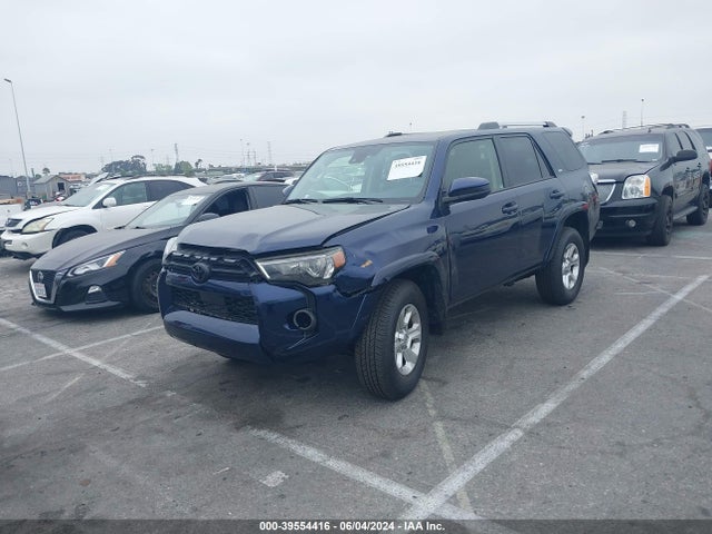 Toyota 4RUNNER SR5 2024 JTEEU5JR4R5306196 Image 2
