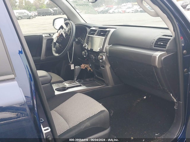 Toyota 4RUNNER SR5 2024 JTEEU5JR4R5306196 Image 5