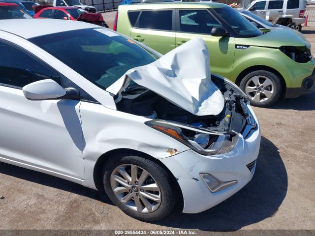 5NPDH4AE1FH617074 Hyundai ELANTRA SE
