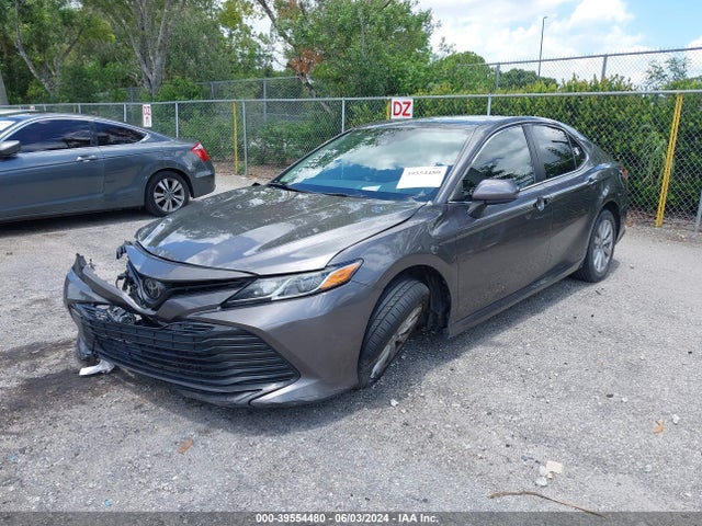 Toyota CAMRY LE 2020 4T1C11AK6LU866648 Image 2