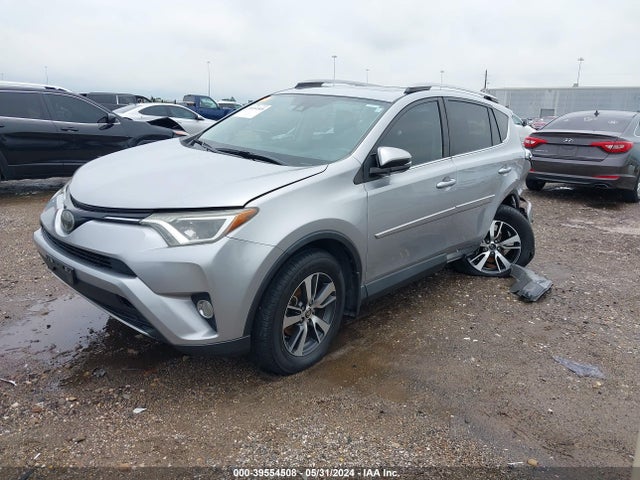 Toyota Rav4 Xle 2018 2T3WFREV2JW512888 Image 2