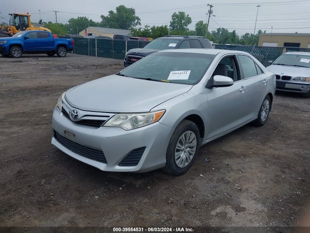 Toyota CAMRY LE 2014 4T1BF1FK8EU313928 Image 2