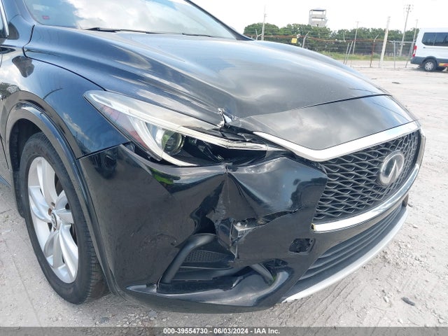 SJKCH5CP4KA008009 Infiniti Qx30 Luxe