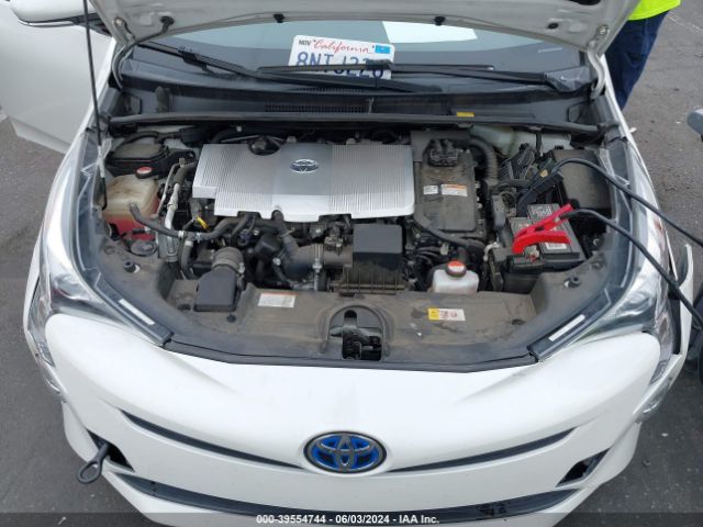 JTDKARFU5G3018782 Toyota Prius Three Touring