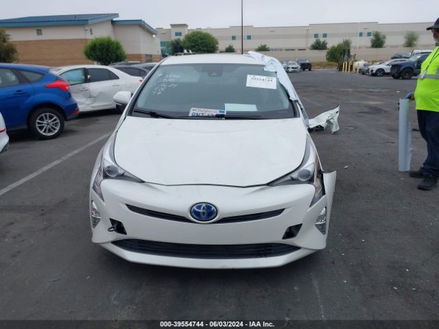 JTDKARFU5G3018782 Toyota Prius Three Touring