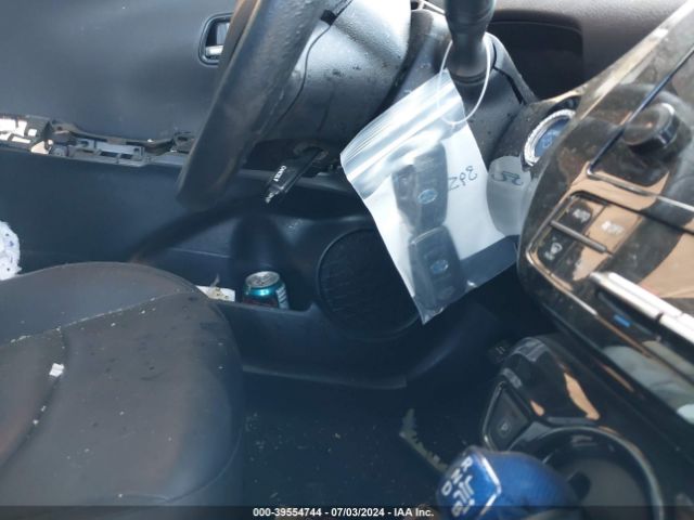 JTDKARFU5G3018782 Toyota Prius Three Touring