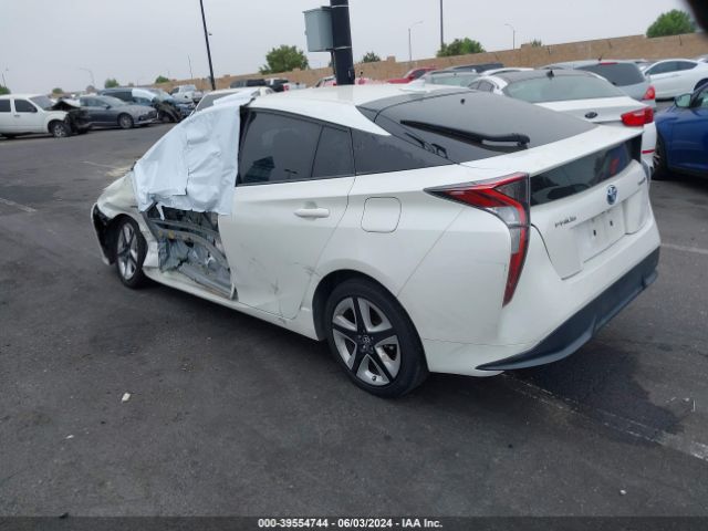 JTDKARFU5G3018782 Toyota Prius Three Touring