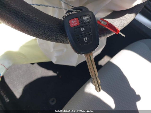 Toyota COROLLA LE 2019 2T1BURHE9KC157083 Image 11