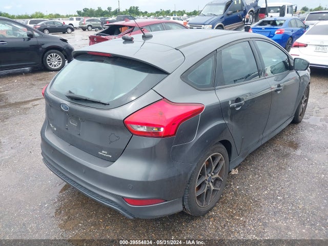 Ford FOCUS SE 2015 1FADP3K28FL240312 Image 4
