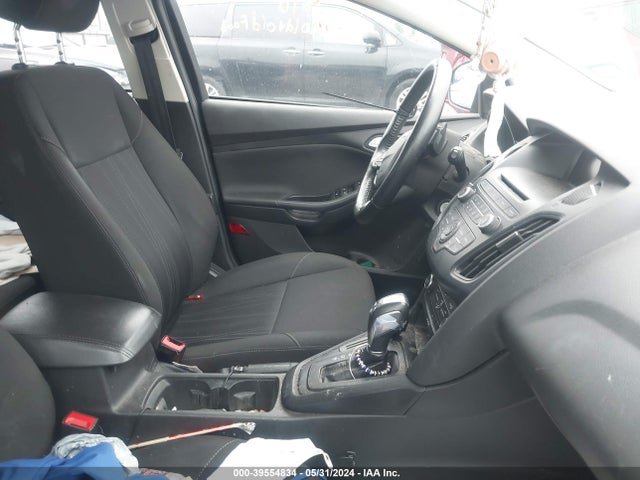 Ford FOCUS SE 2015 1FADP3K28FL240312 Image 5