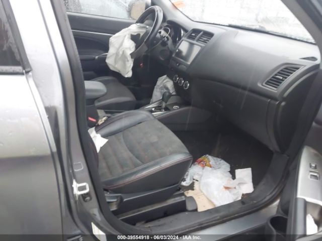 JA4AR3AW9JU002610 Mitsubishi Outlander Sport 2.4 Se