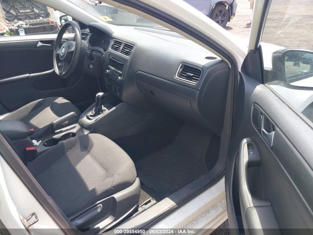 3VW2K7AJ2EM276149 Volkswagen Jetta 2.0l S