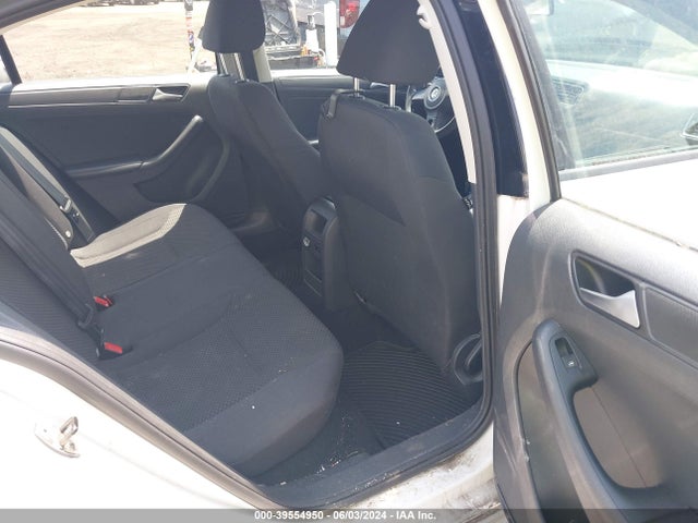 3VW2K7AJ2EM276149 Volkswagen Jetta 2.0l S
