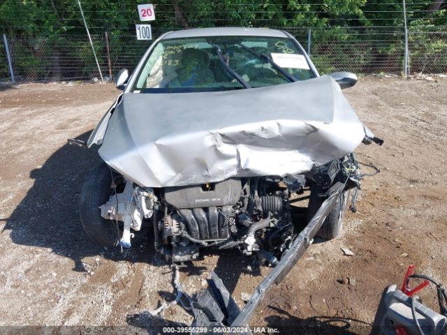 KMHD84LF2HU068138 Hyundai ELANTRA SE