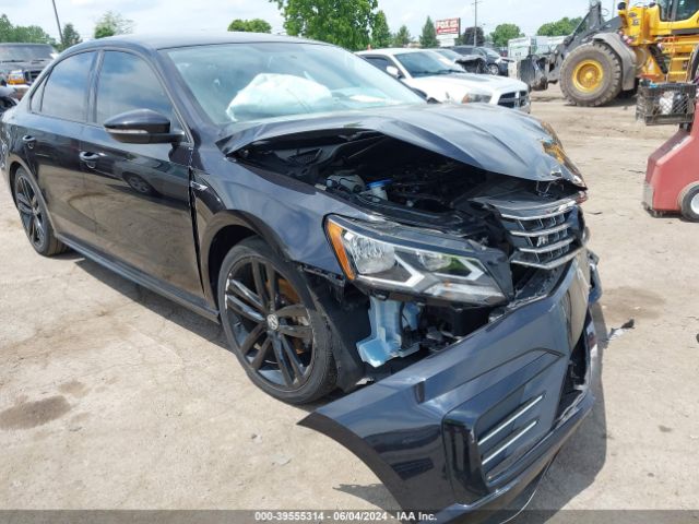 1VWAA7A33JC046521 Volkswagen Passat 2.0t R-line/2.0t S