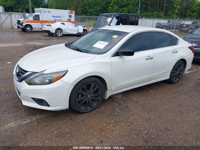 Nissan Altima 2.5 Sr 2017 1N4AL3AP0HC170853 Image 2