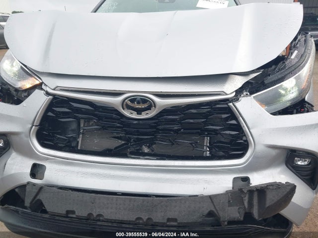 Toyota Highlander Le 2022 5TDBZRBH9NS171887 Image 6