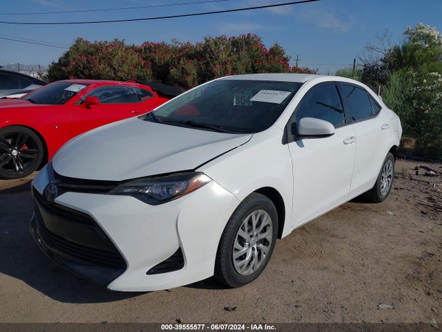 Toyota COROLLA LE 2017 2T1BURHE6HC805455 Image 2