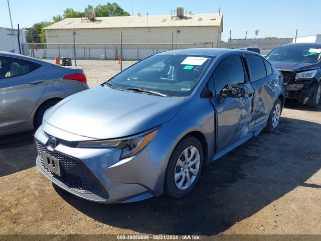 Toyota COROLLA LE 2022 JTDEPMAE7NJ206971 Image 2