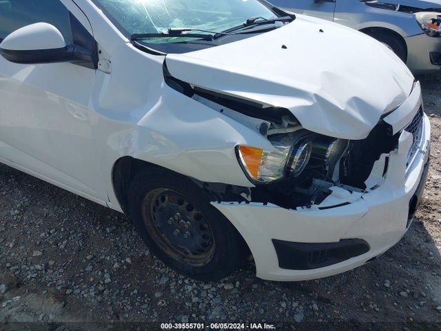 Chevrolet Sonic Ls Auto 2015 1G1JA6SH4F4197532 Image 17
