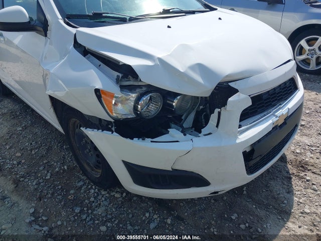 Chevrolet Sonic Ls Auto 2015 1G1JA6SH4F4197532 Image 18