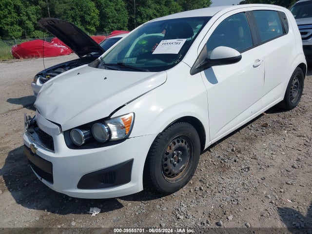 Chevrolet Sonic Ls Auto 2015 1G1JA6SH4F4197532 Image 2