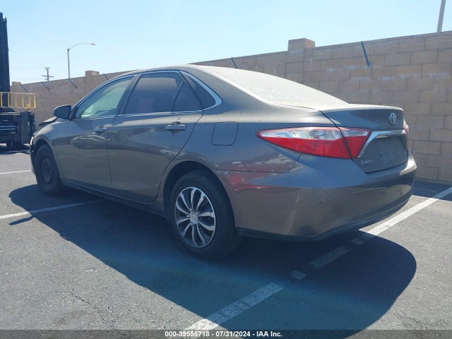 Toyota CAMRY LE 2015 4T4BF1FK5FR452177 Image 3