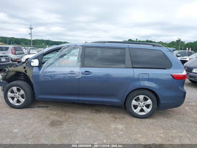 Toyota Sienna Le 8 Passenger 2017 5TDKZ3DCXHS841059 Image 14