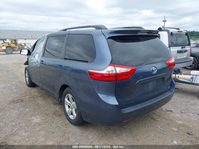 Toyota Sienna Le 8 Passenger 2017 5TDKZ3DCXHS841059 Image 3