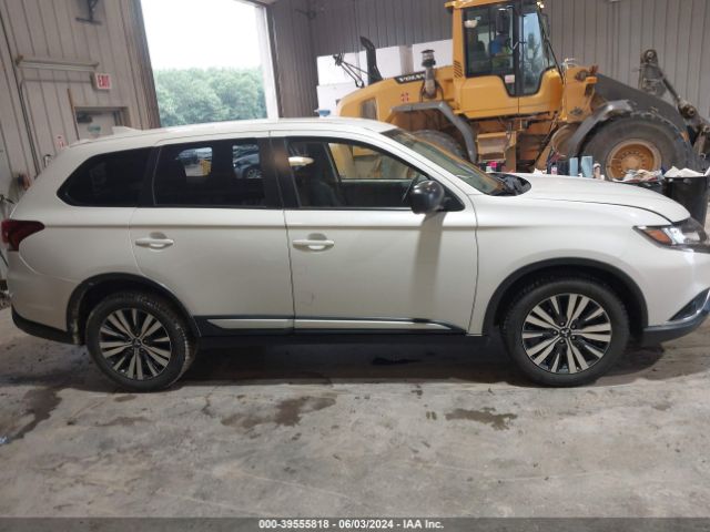 JA4AD2A35KZ055047 Mitsubishi Outlander Es
